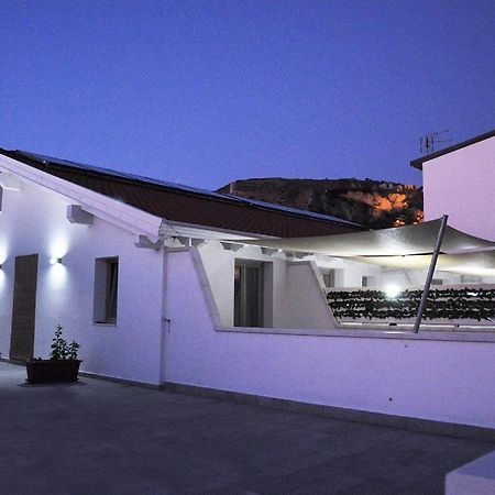 La Perla Amantea - Rooms & Apartaments מראה חיצוני תמונה