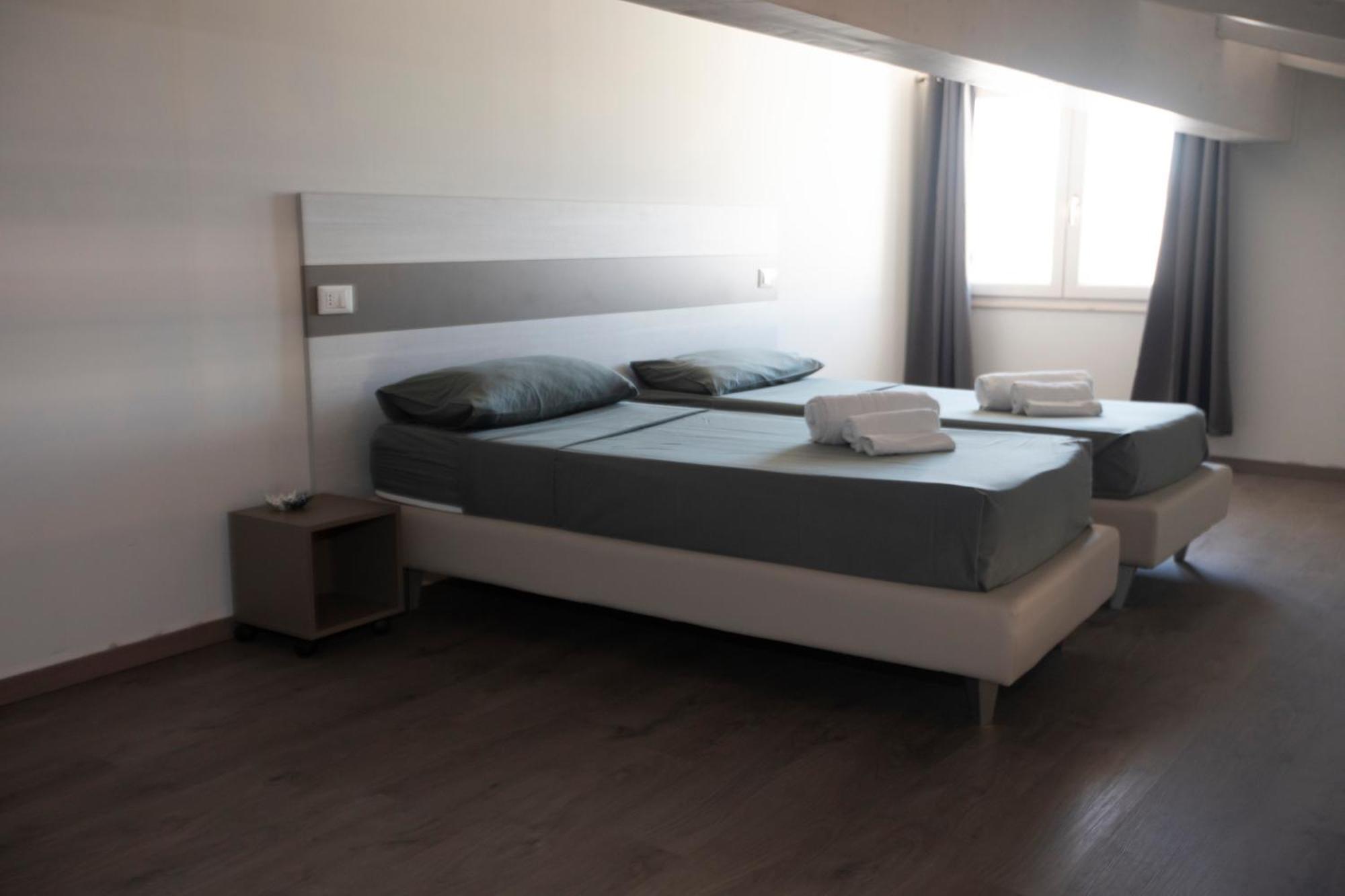 La Perla Amantea - Rooms & Apartaments מראה חיצוני תמונה