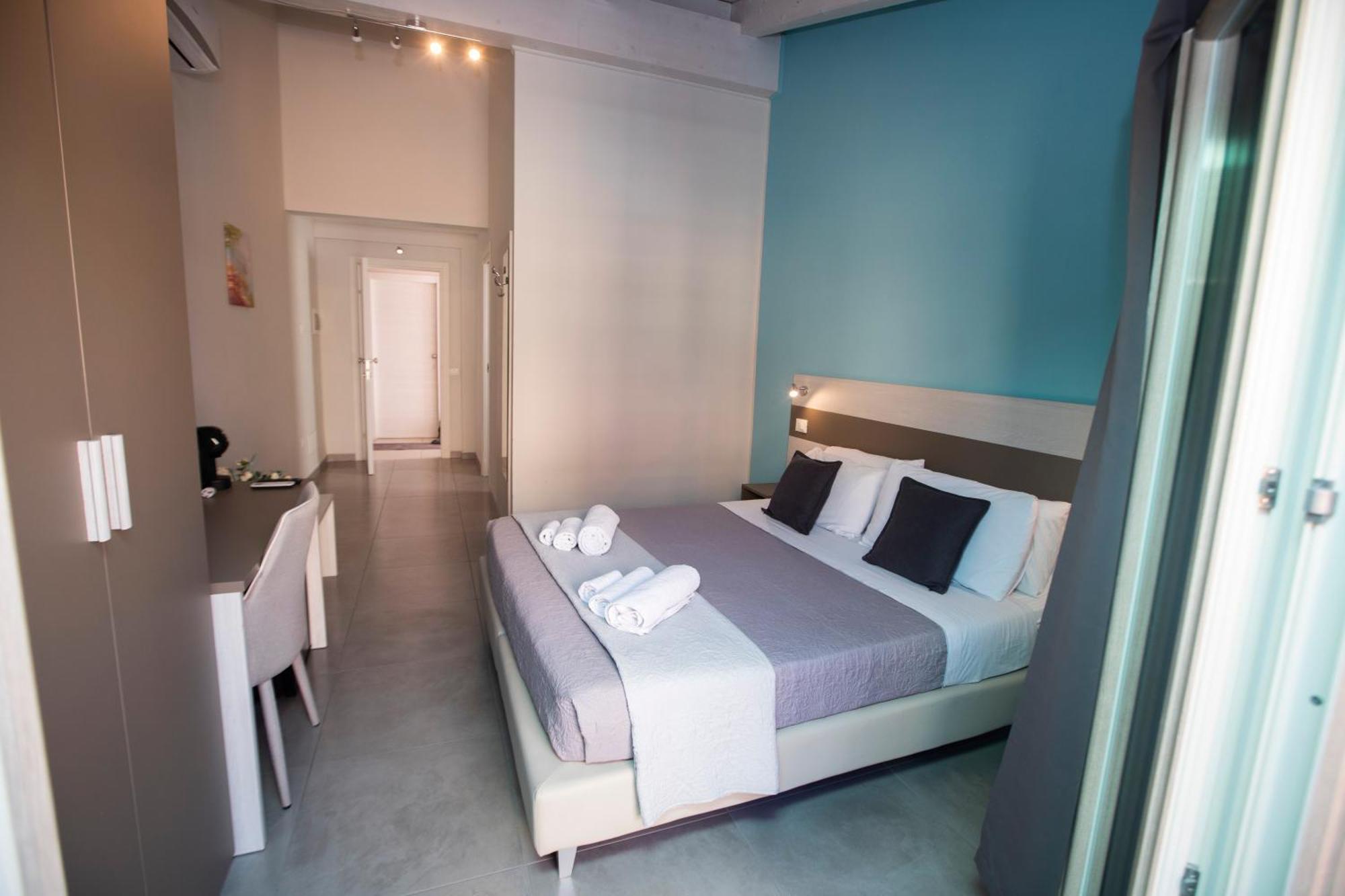 La Perla Amantea - Rooms & Apartaments מראה חיצוני תמונה
