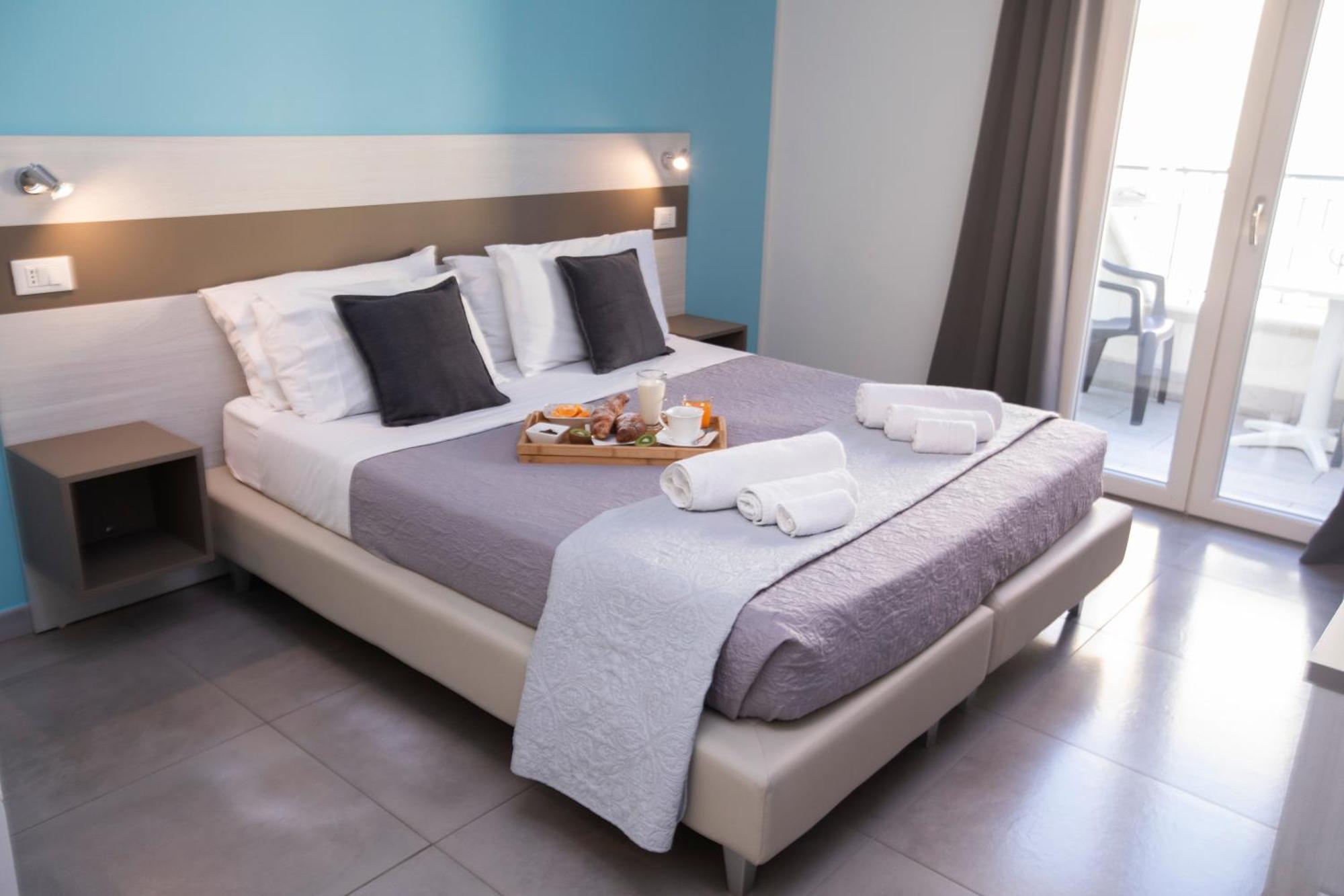 La Perla Amantea - Rooms & Apartaments מראה חיצוני תמונה