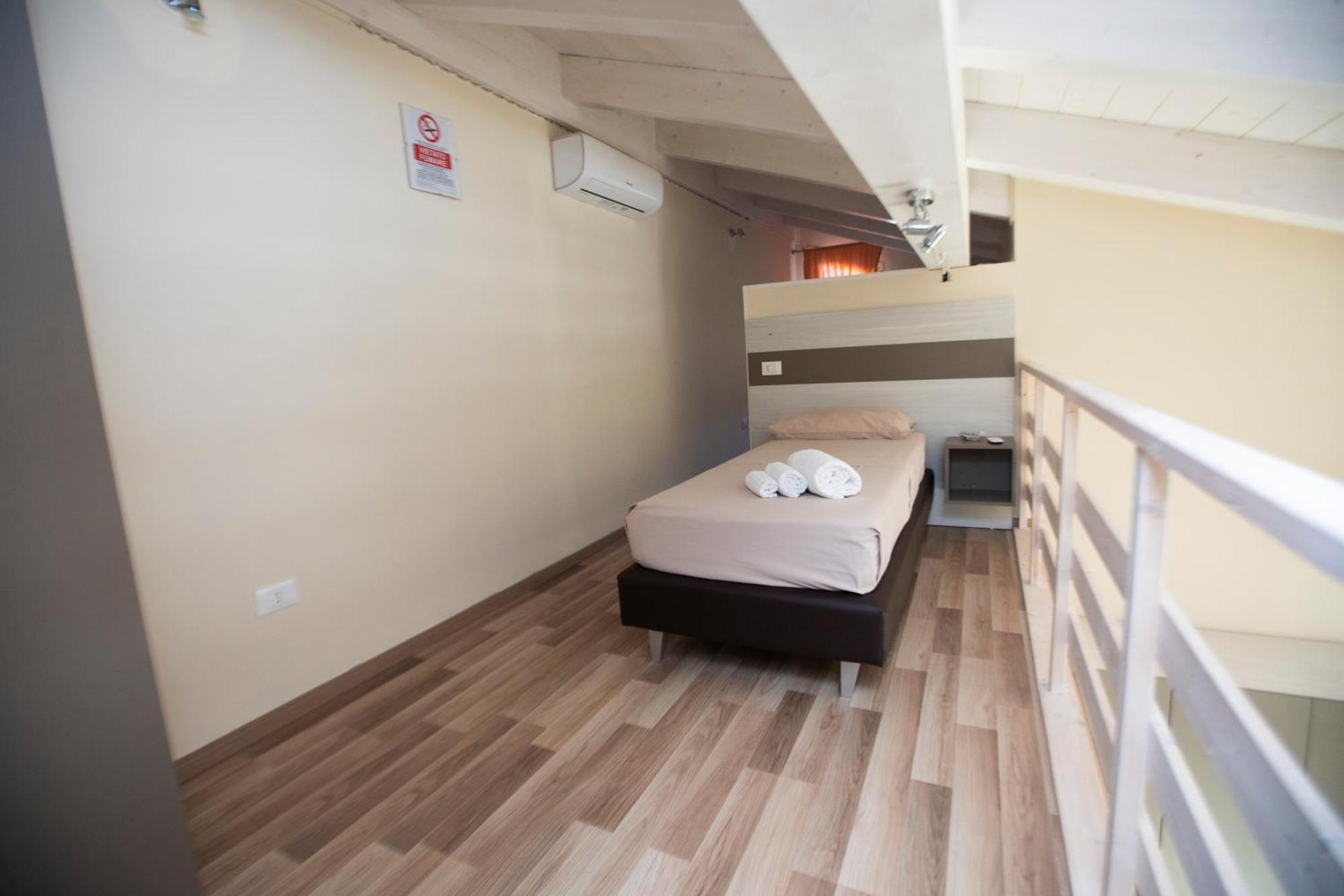 La Perla Amantea - Rooms & Apartaments מראה חיצוני תמונה