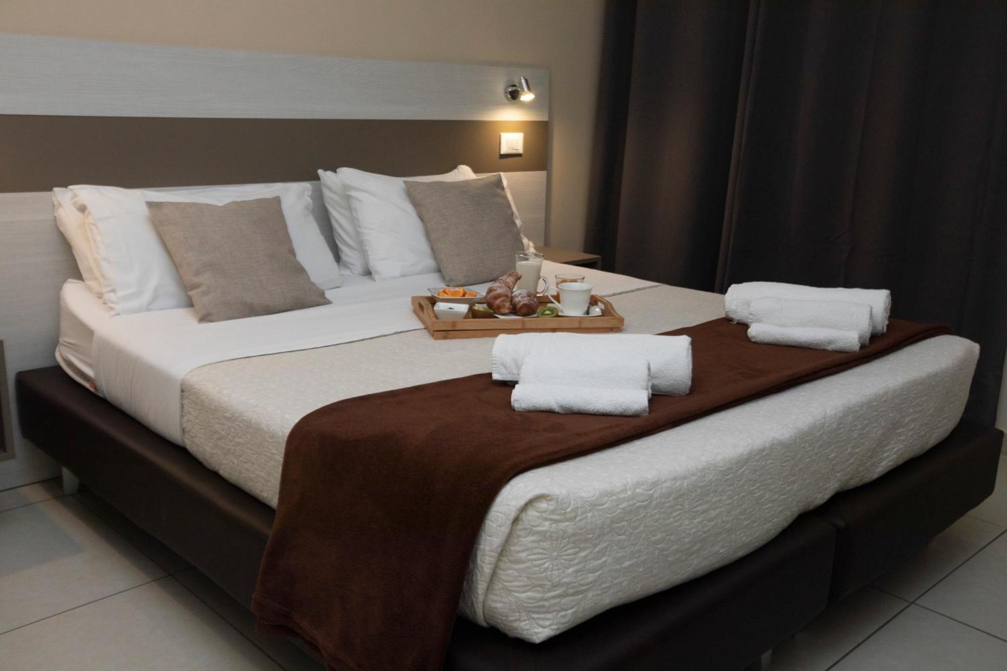 La Perla Amantea - Rooms & Apartaments מראה חיצוני תמונה