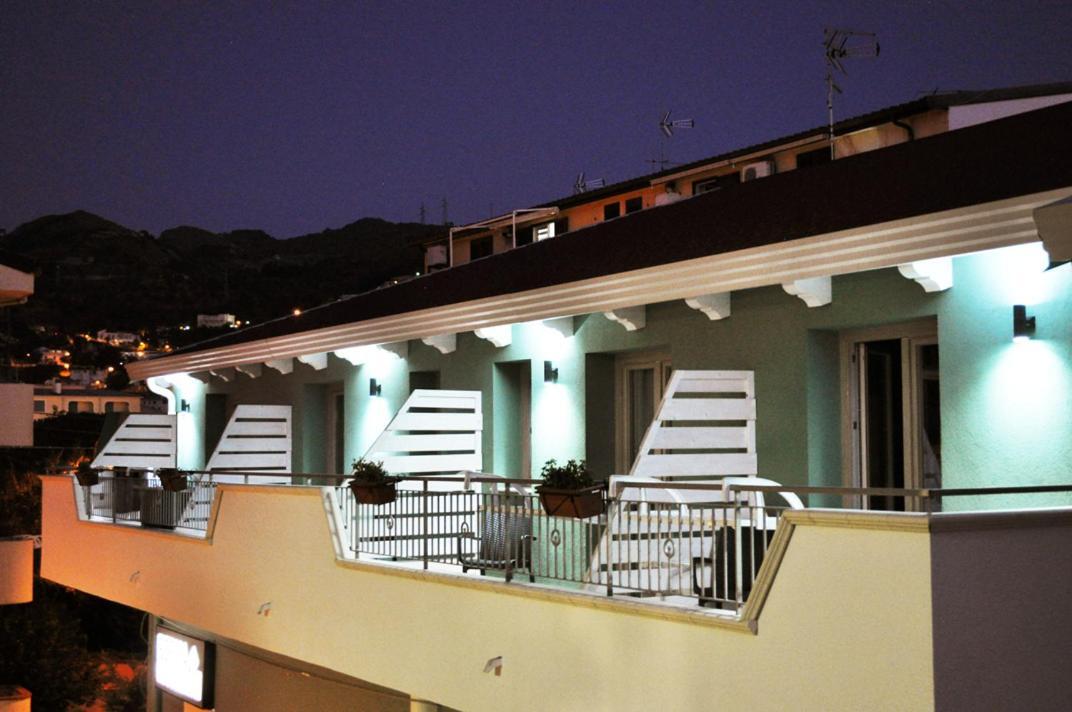 La Perla Amantea - Rooms & Apartaments מראה חיצוני תמונה
